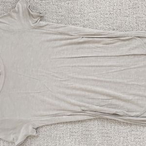 Aritzia Wilfred capucine t shirt